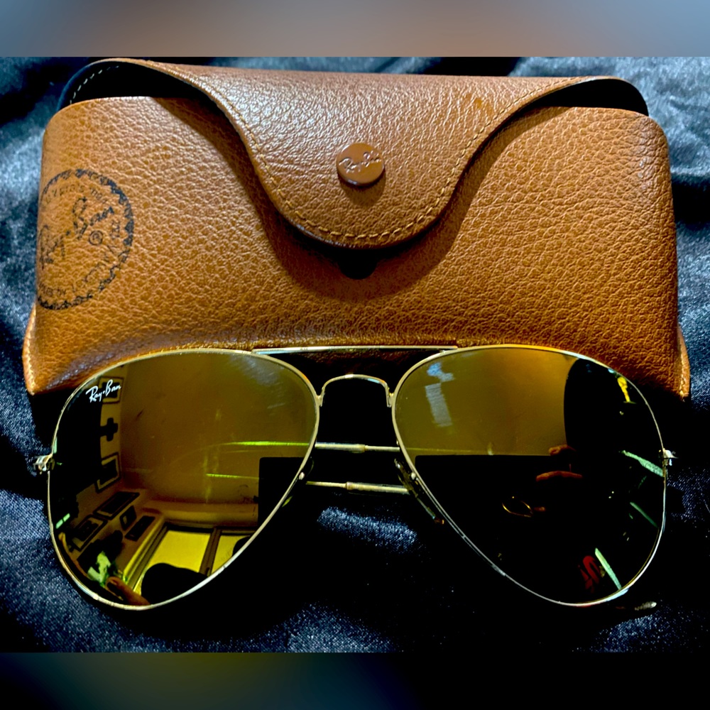 Classic RAYBAN Gold Polarized Aviator Sunglasses ✨
